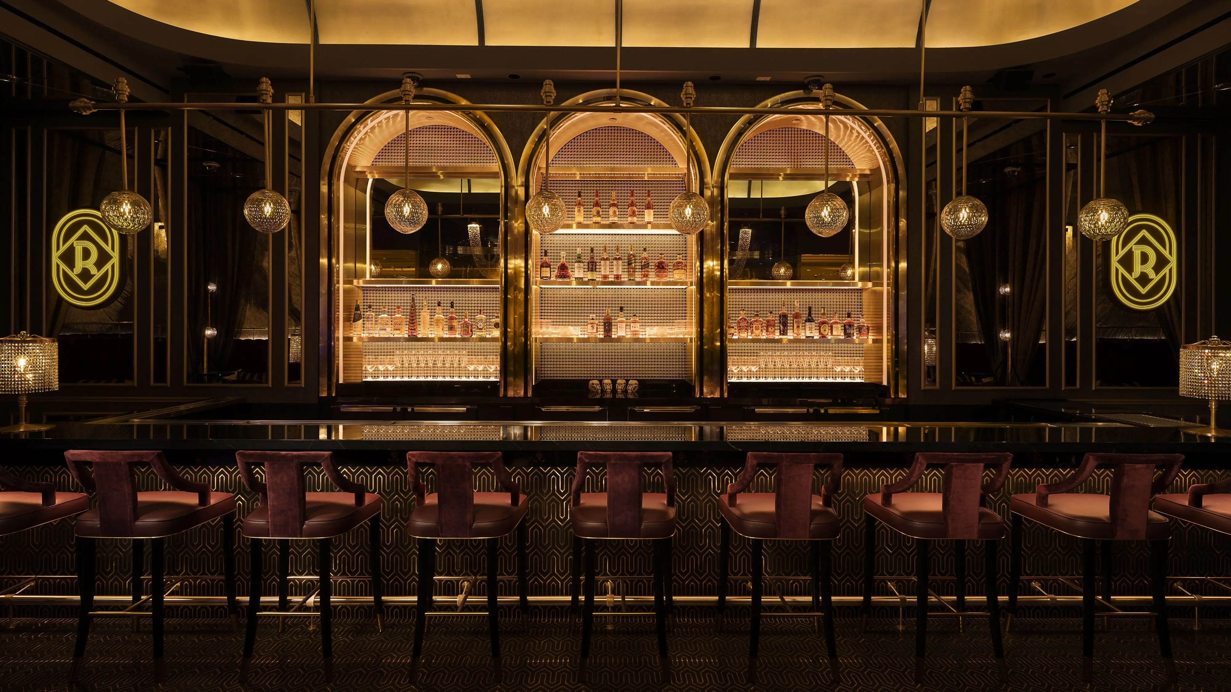 Elegant Casino Bar